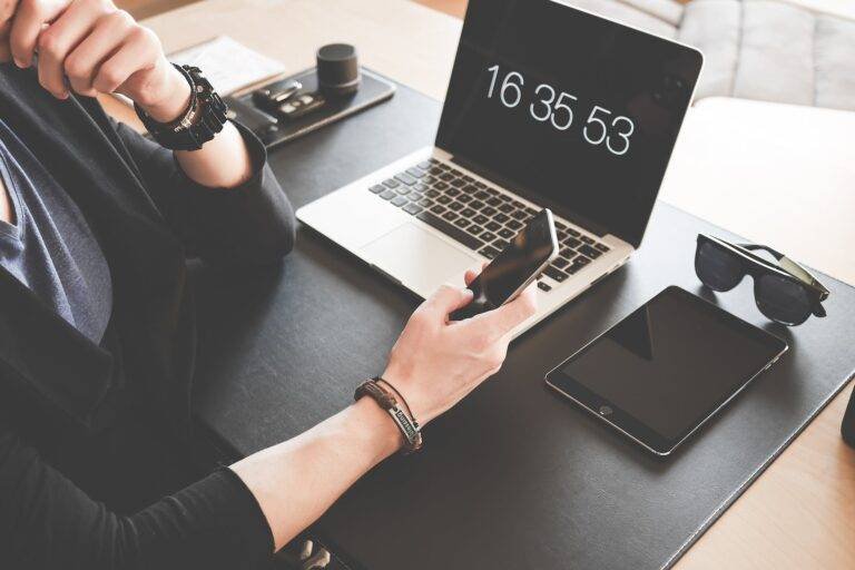 How to Maintain Worklife Balance in a Demanding Digital World